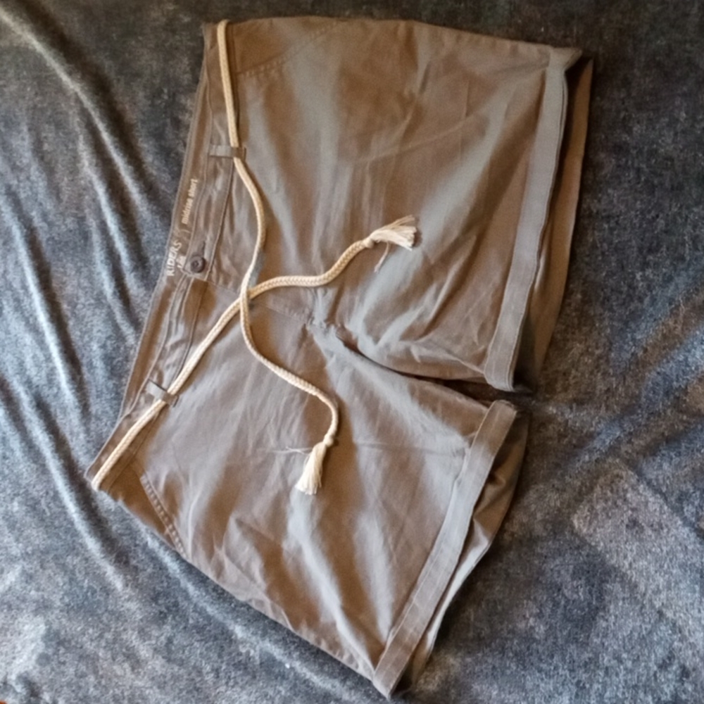 Riders by Lee mid rise short with rope belt